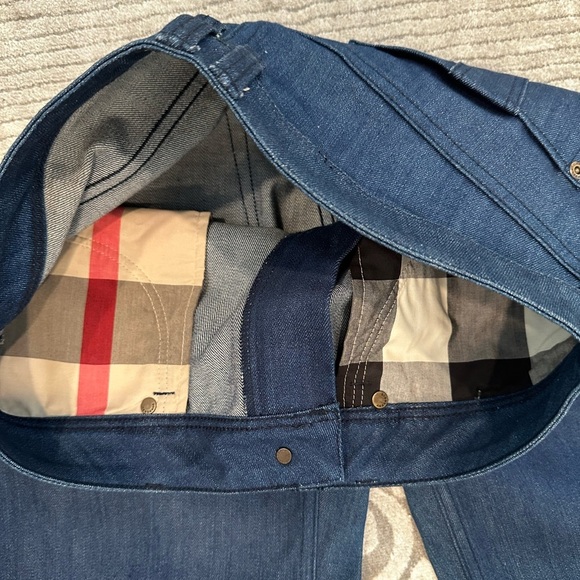 Burberry Women's Blue Denim Jeans brand new with tag - Picture 4 of 7